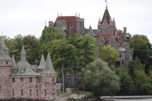 Guardate! c'è un castello! *rumore di tuono in sottofondo*